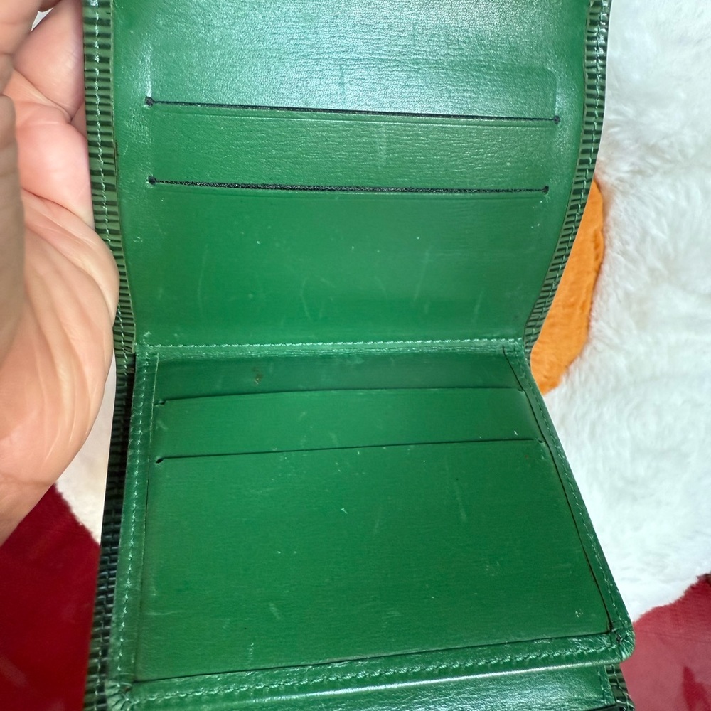 Louis Vuitton Epi Green Leather Wallet - Picture 7 of 9